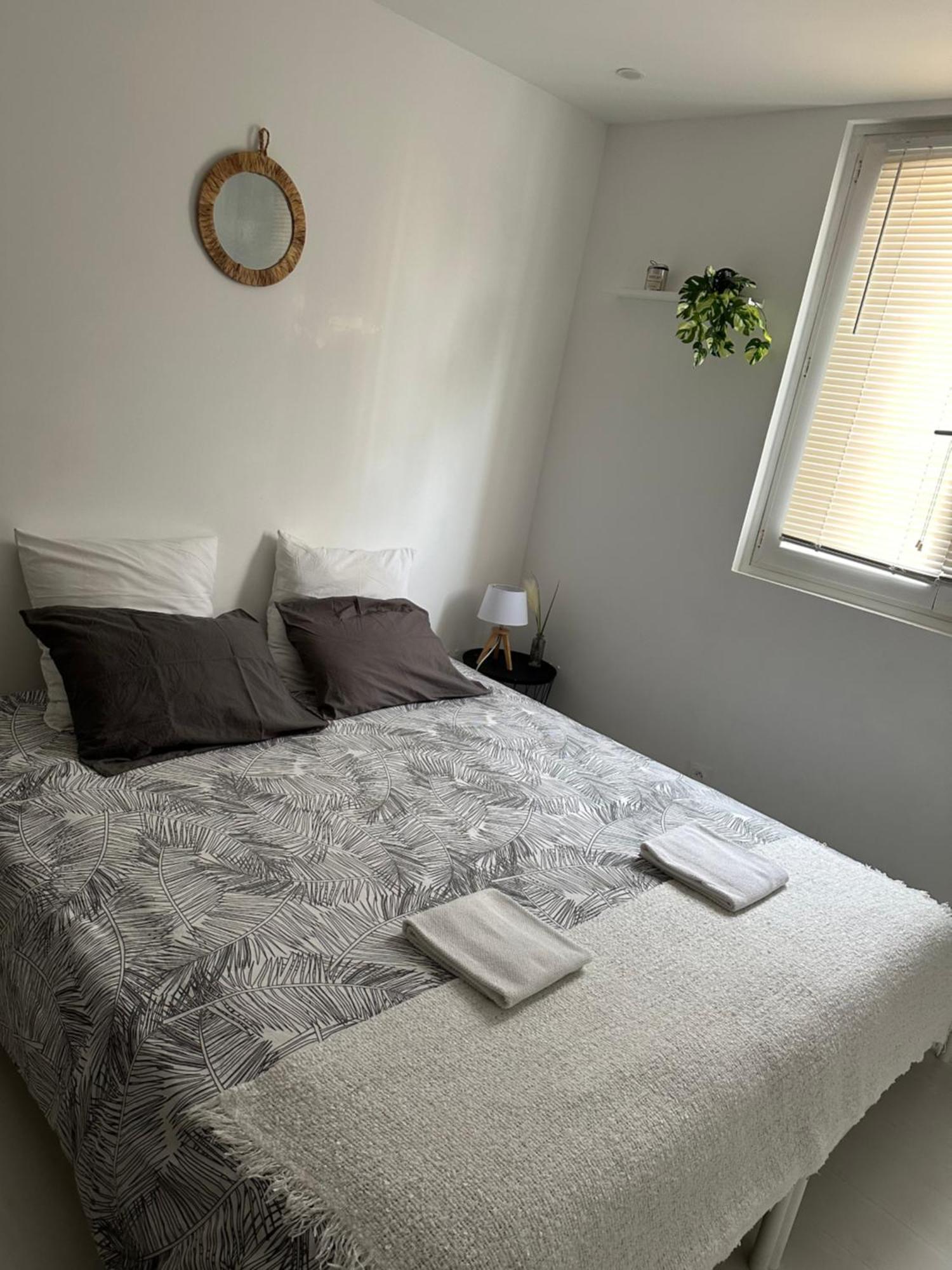 Privat Room In Private Security Residence With Free Parking, 1 Minute From Tramway, 9 Minutes From De Center, Accessible All Transports Nizza Esterno foto
